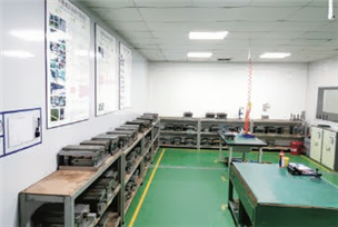 冲压模具